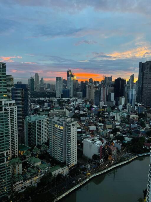 The Serene Escape Rockwell Makati City View 1Br Διαμέρισμα Μανίλα Εξωτερικό φωτογραφία